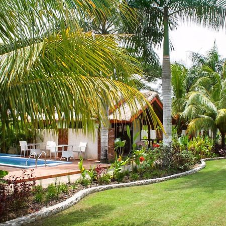 Burudika Bungalows Selong Belanak Eksteriør billede